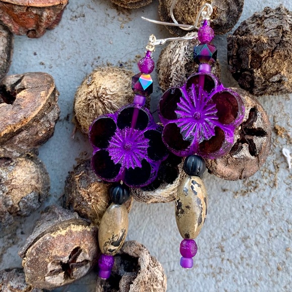 Violet Flower Carved Glass Earrings - Picture 8 of 16